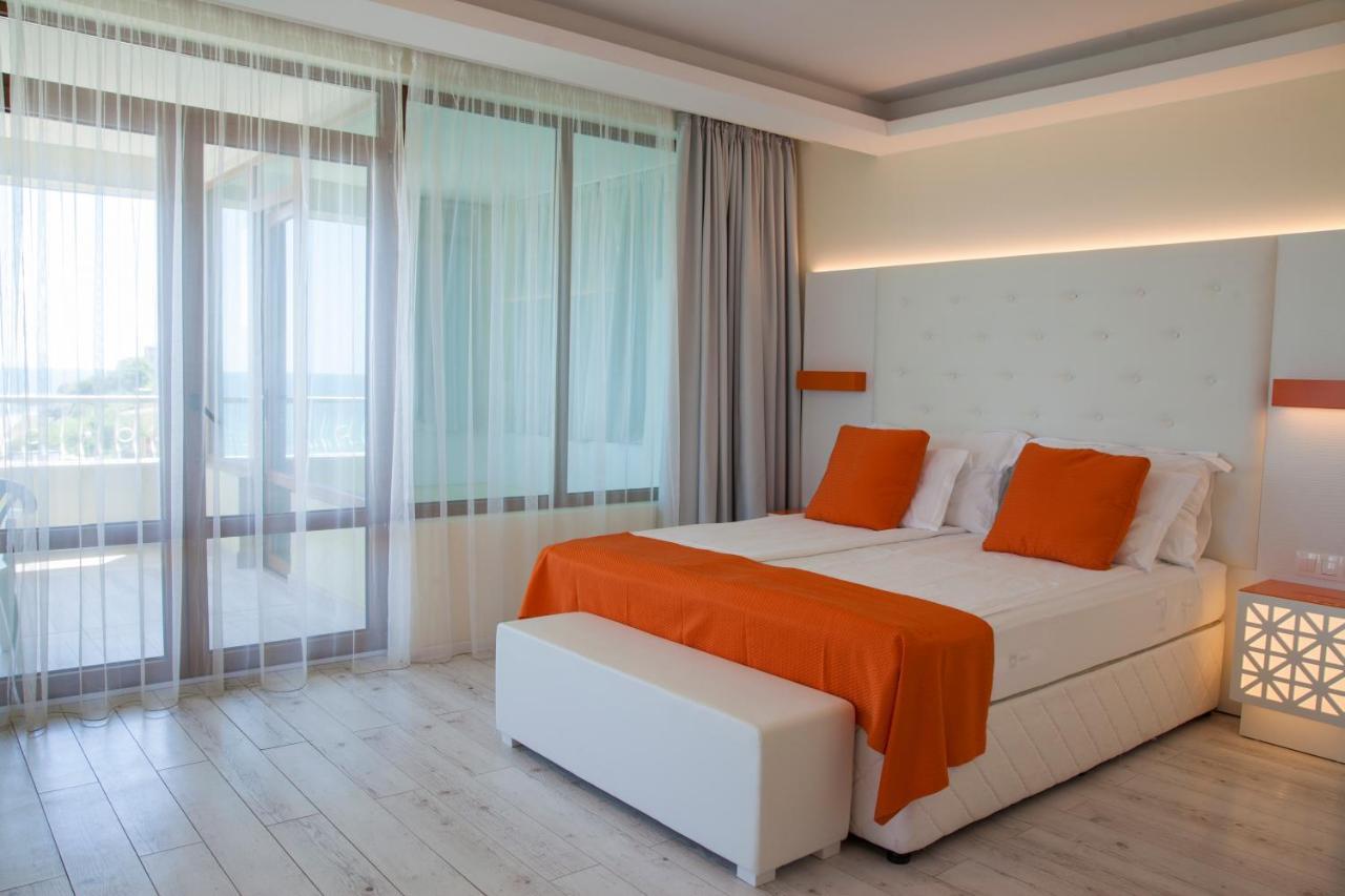 Hotel Perla Beach Luxury プリモルスコ エクステリア 写真