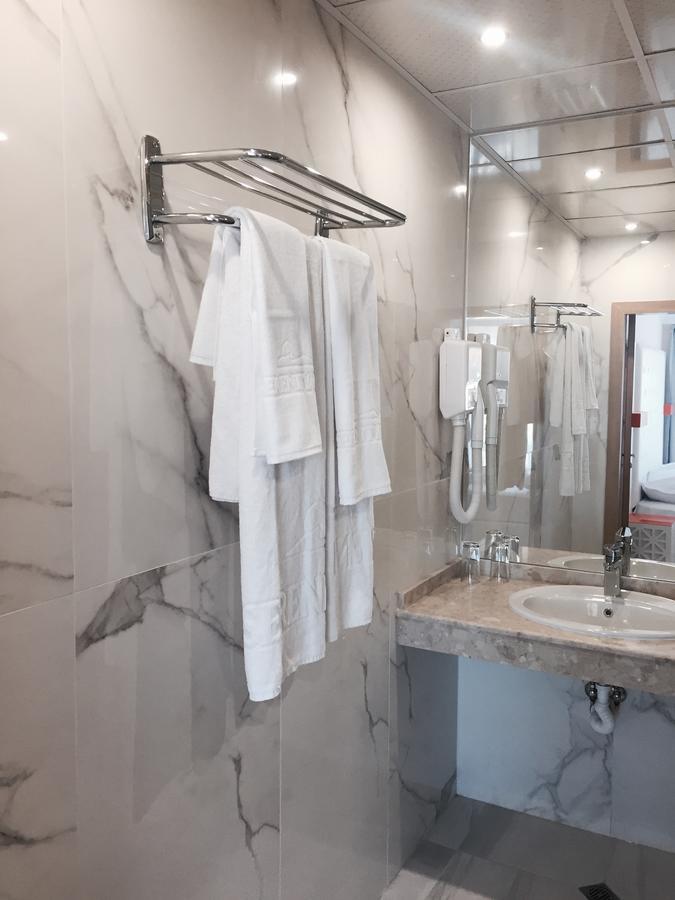 Hotel Perla Beach Luxury プリモルスコ エクステリア 写真