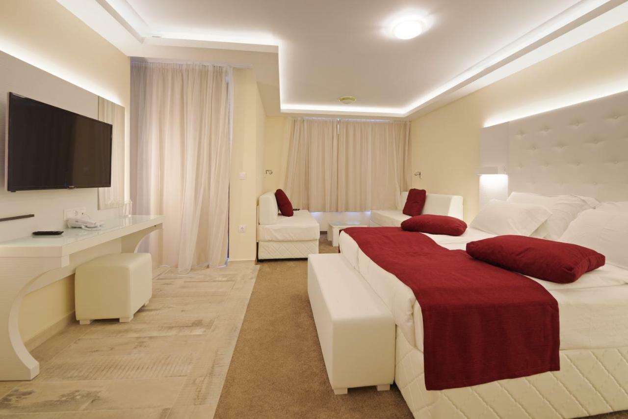 Hotel Perla Beach Luxury プリモルスコ エクステリア 写真