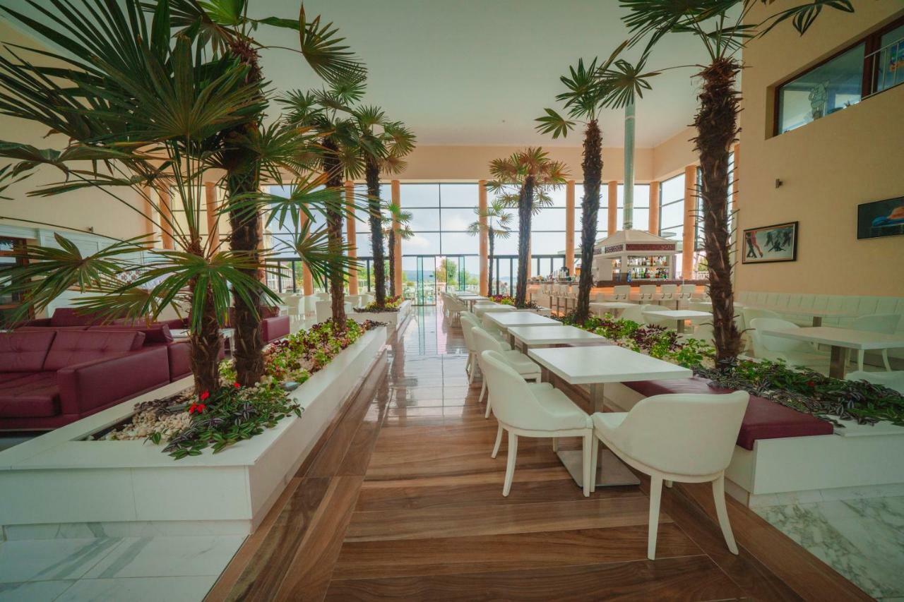 Hotel Perla Beach Luxury プリモルスコ エクステリア 写真