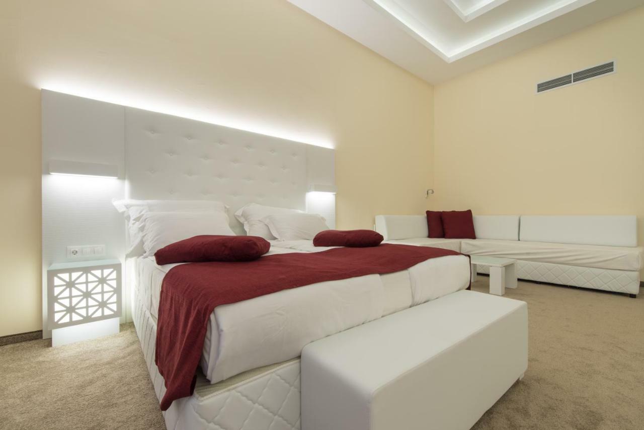 Hotel Perla Beach Luxury プリモルスコ エクステリア 写真