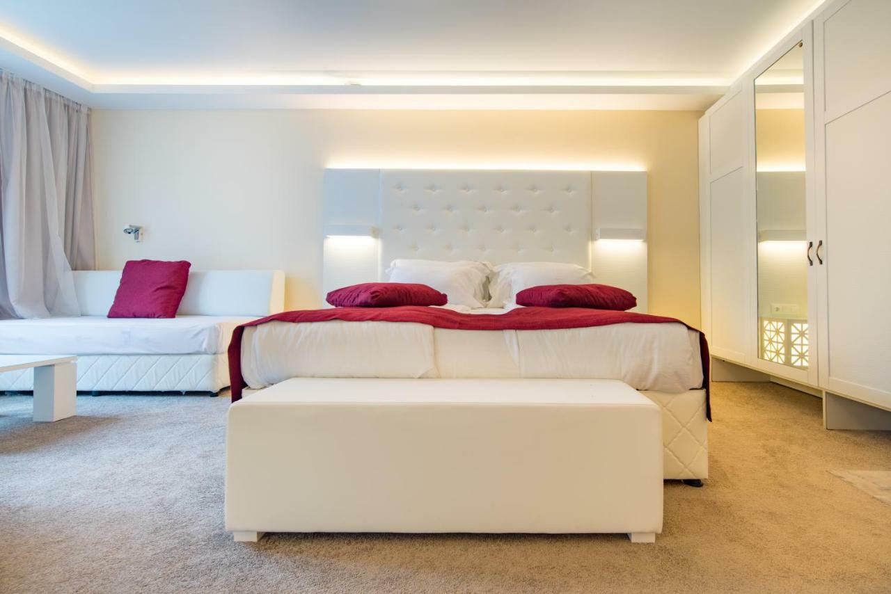 Hotel Perla Beach Luxury プリモルスコ エクステリア 写真